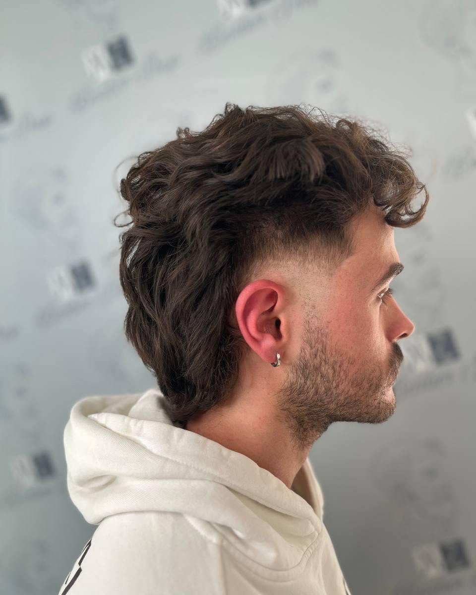 Mullet moderno con barba — MZ Barber Shop